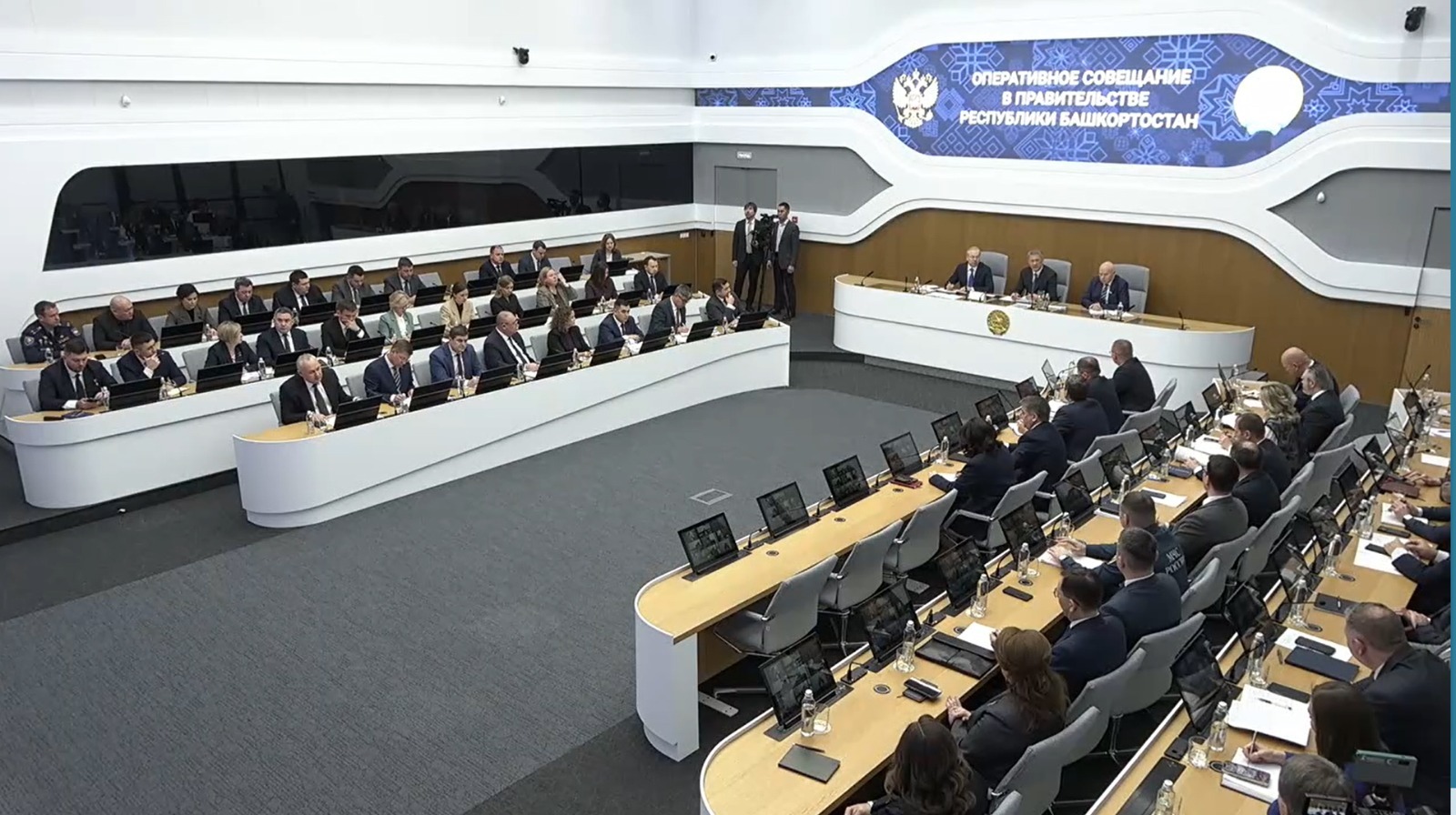скриншот трансляция оперативного совещания правительства РБ
