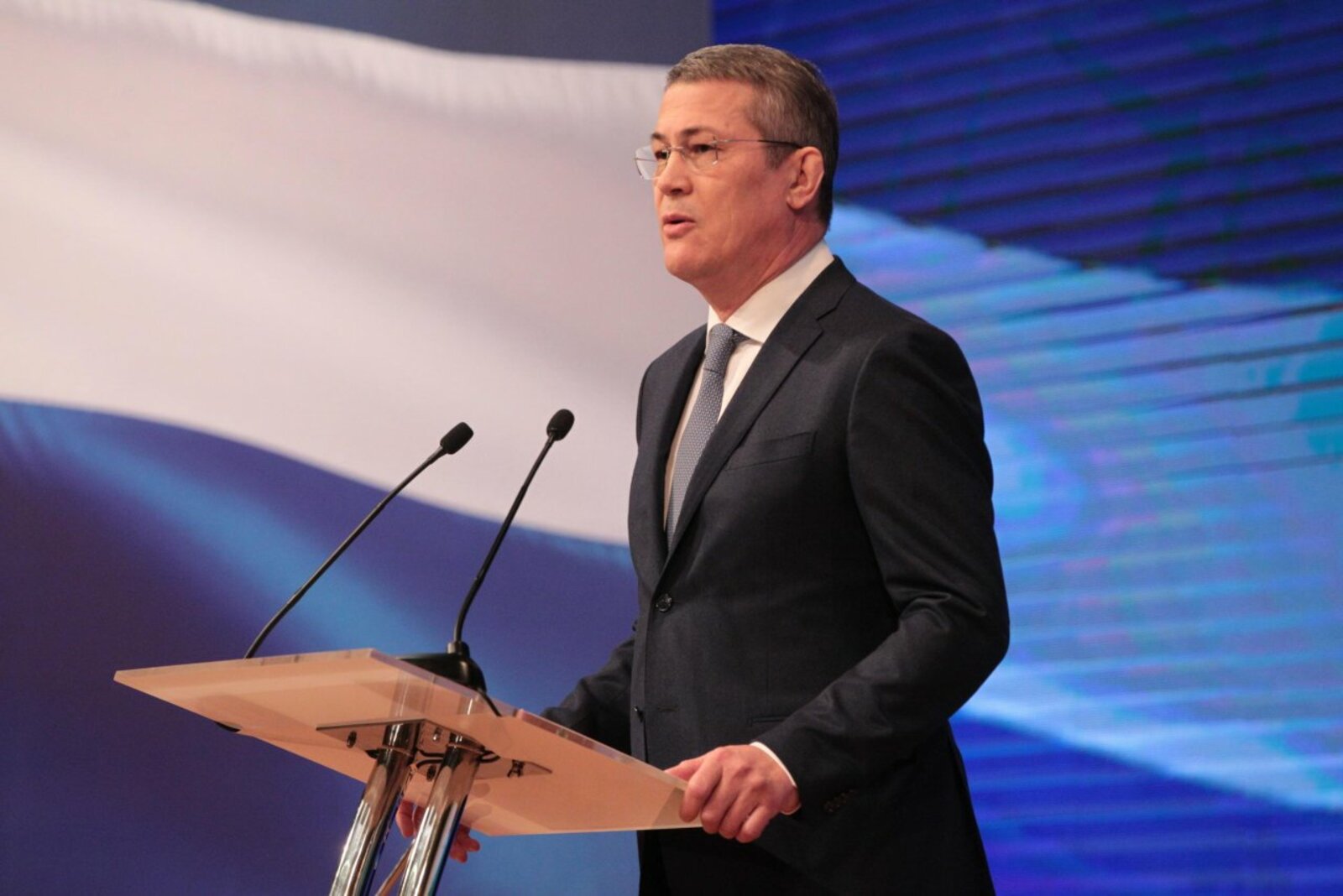 Олег Яровиков