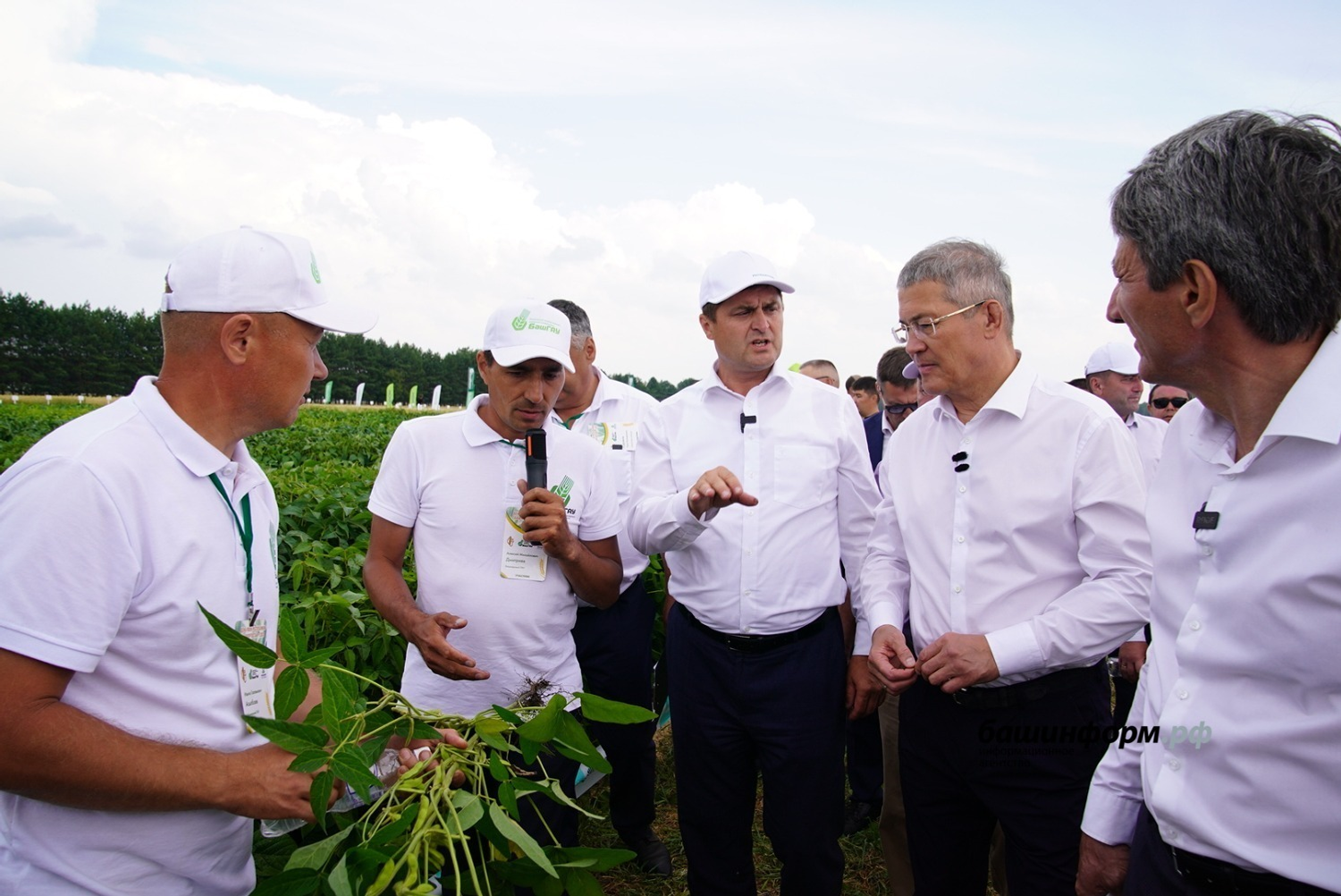 Олег Яровиков