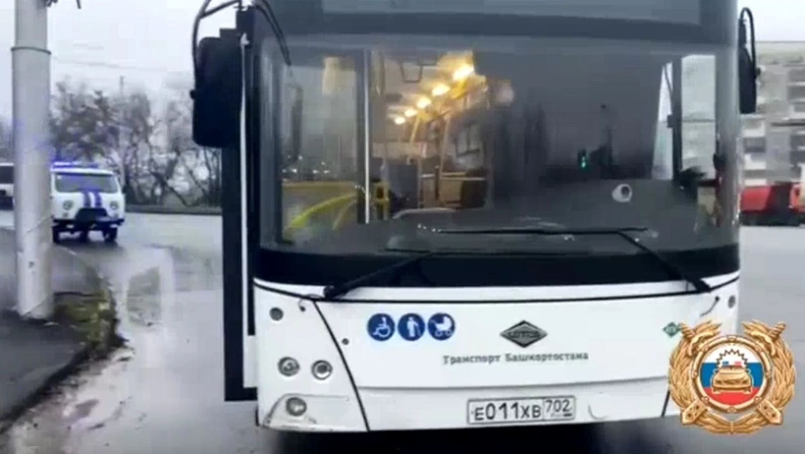 Өфөлә бер ир ауылға ҡайтыу өсөн пассажир автобусын урлаған