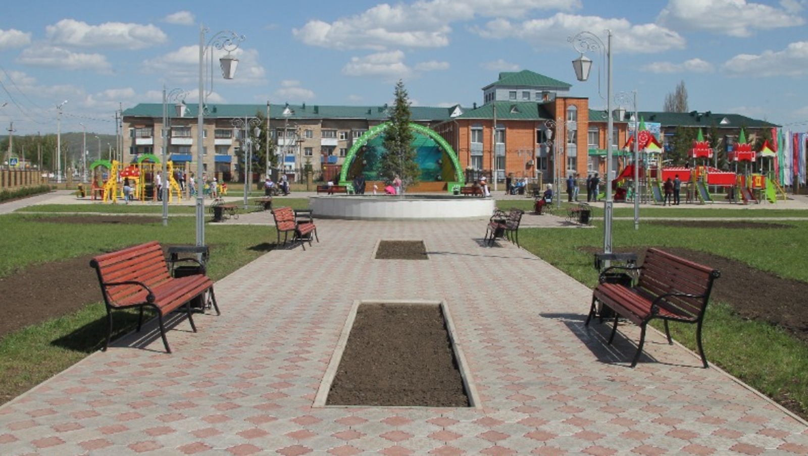 Олег Яровиков