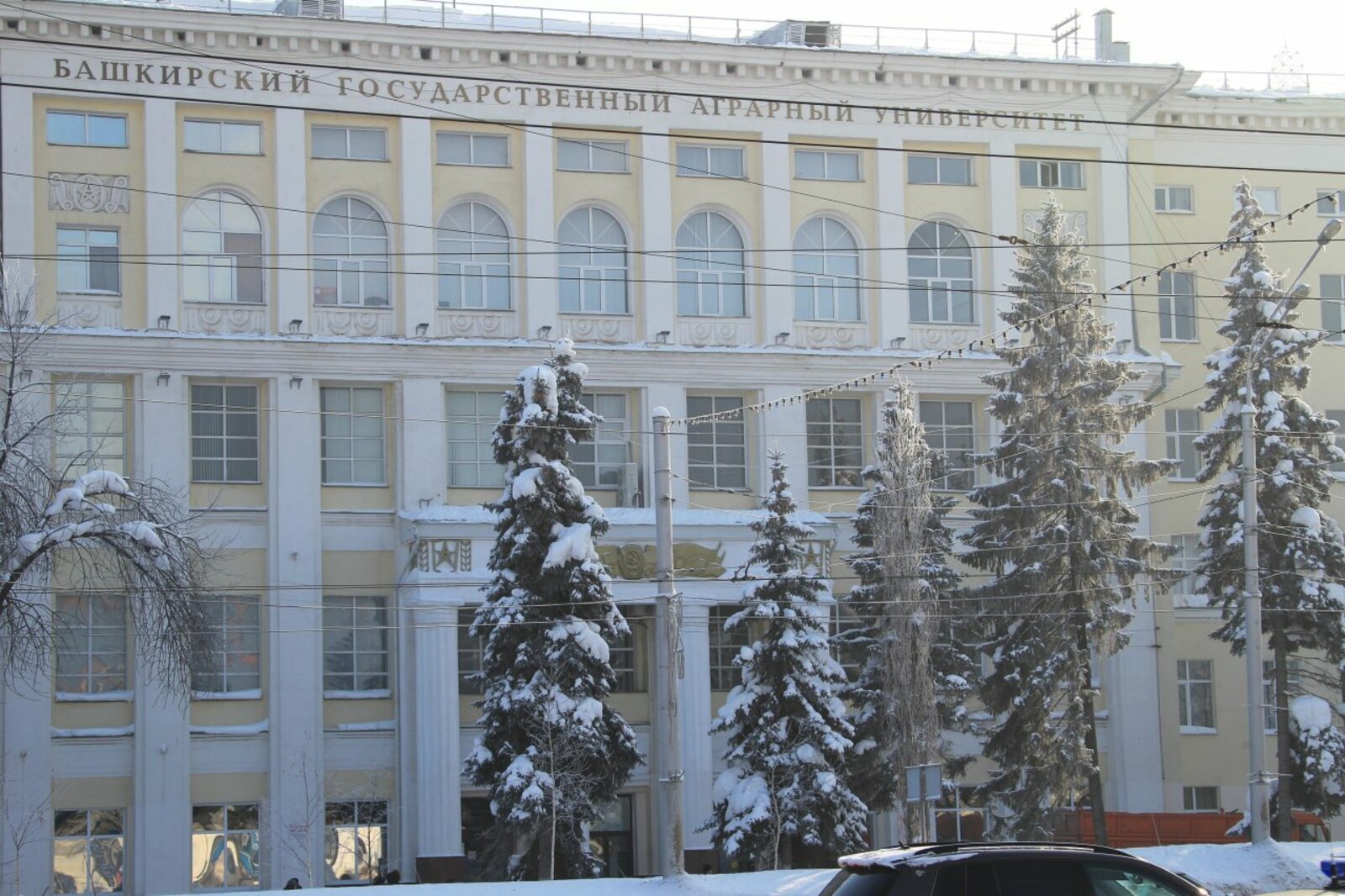 Олег Яровиков