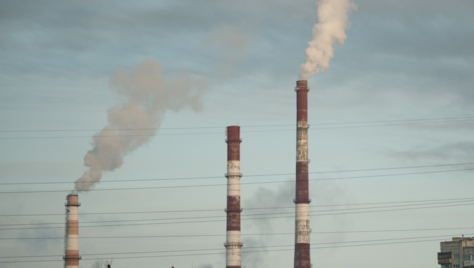 В Башкирии ожидают высокий уровень загрязнения воздуха химикатами