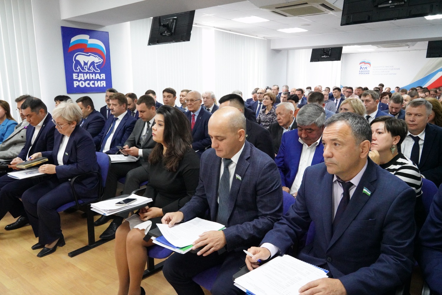 Олег Яровиков