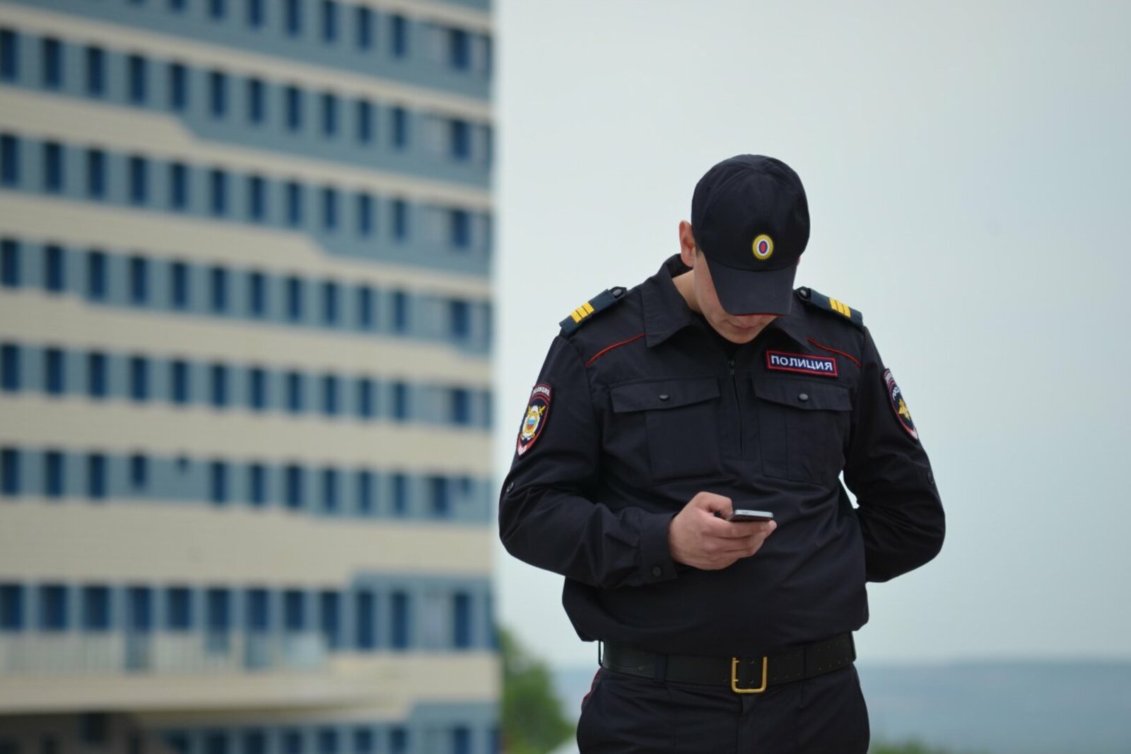 автор
