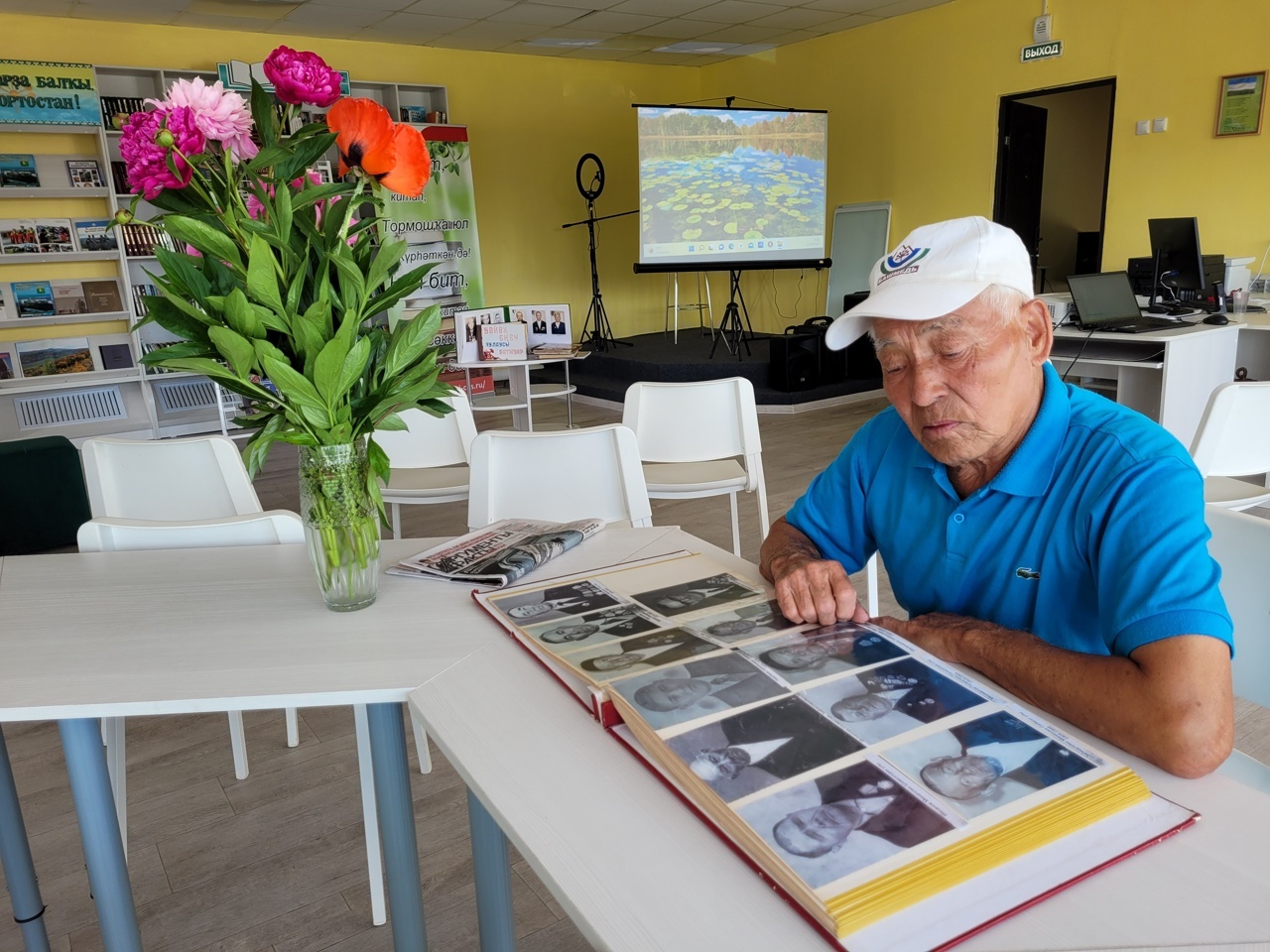 В библиотеке села Верхнеиткулово провели час памяти и скорби