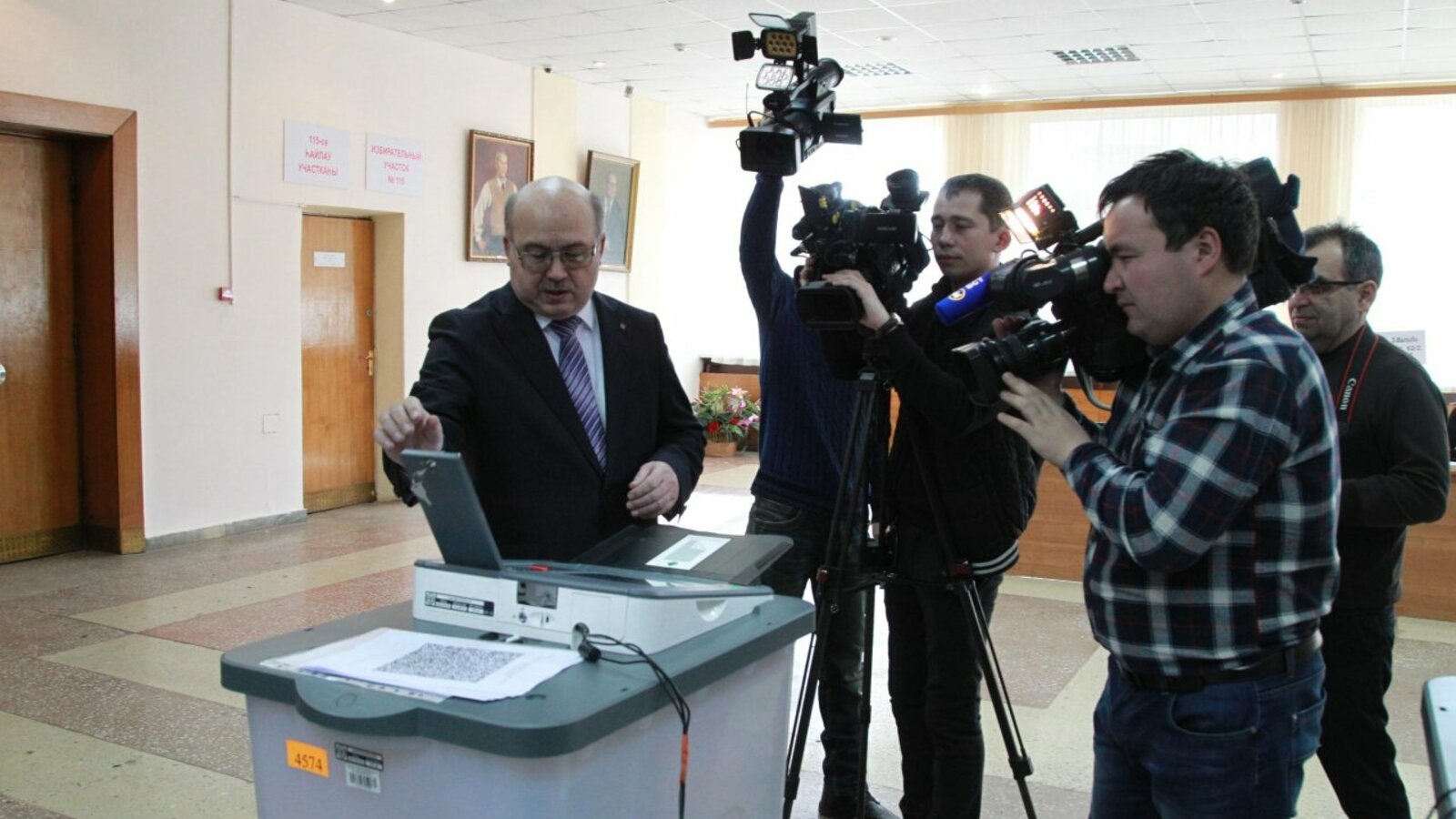 Олег Яровиков