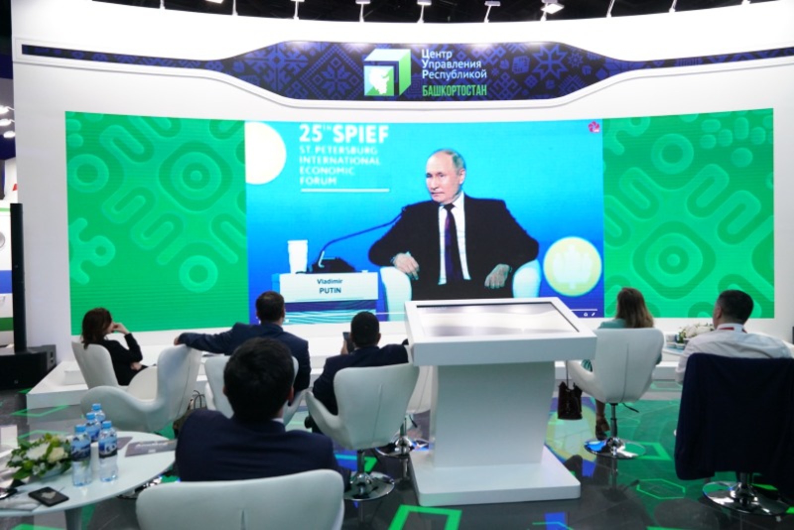 Олег Яровиков