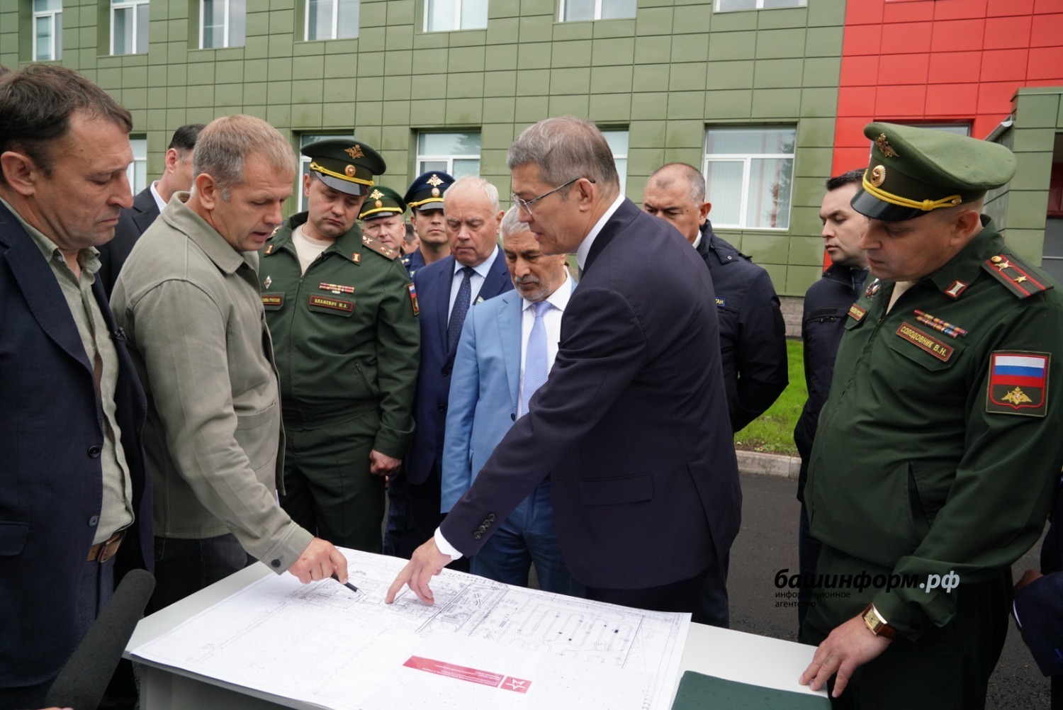Олег Яровиков