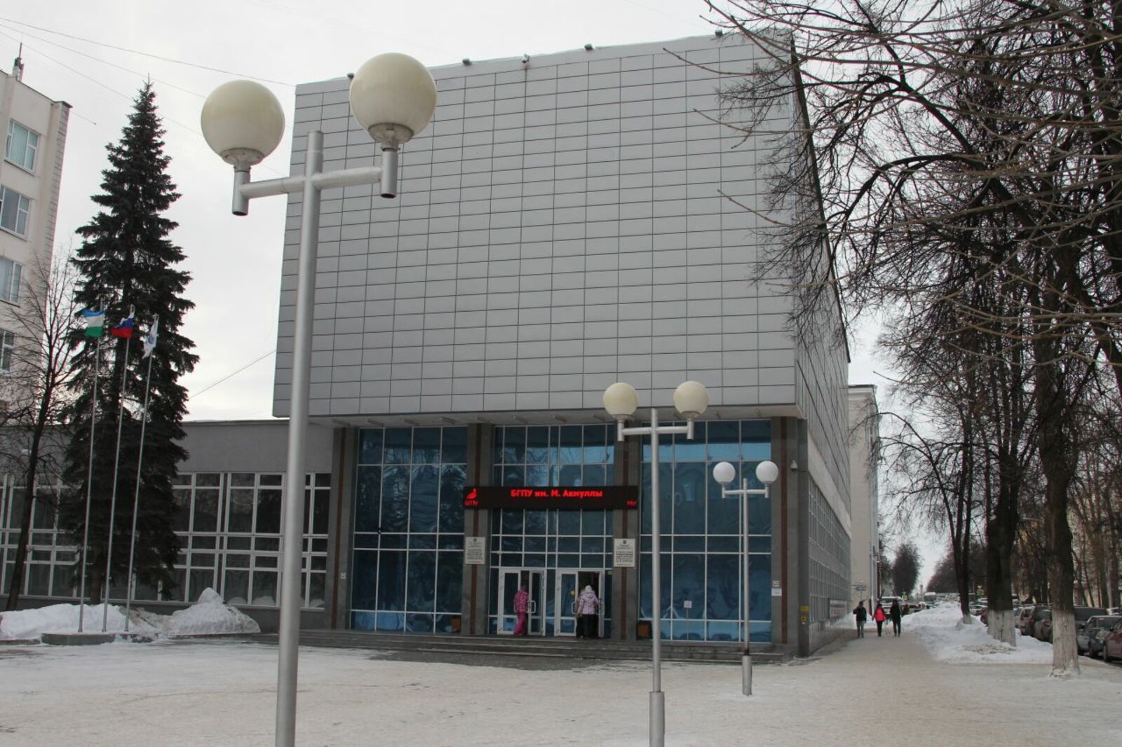 Олег Яровиков