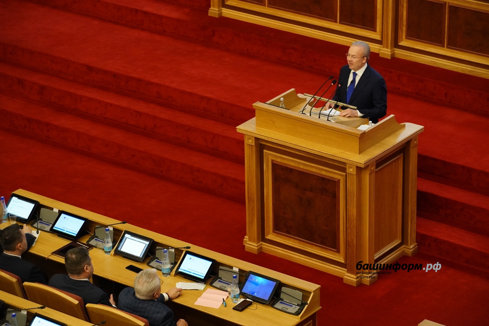 Олег Яровиков