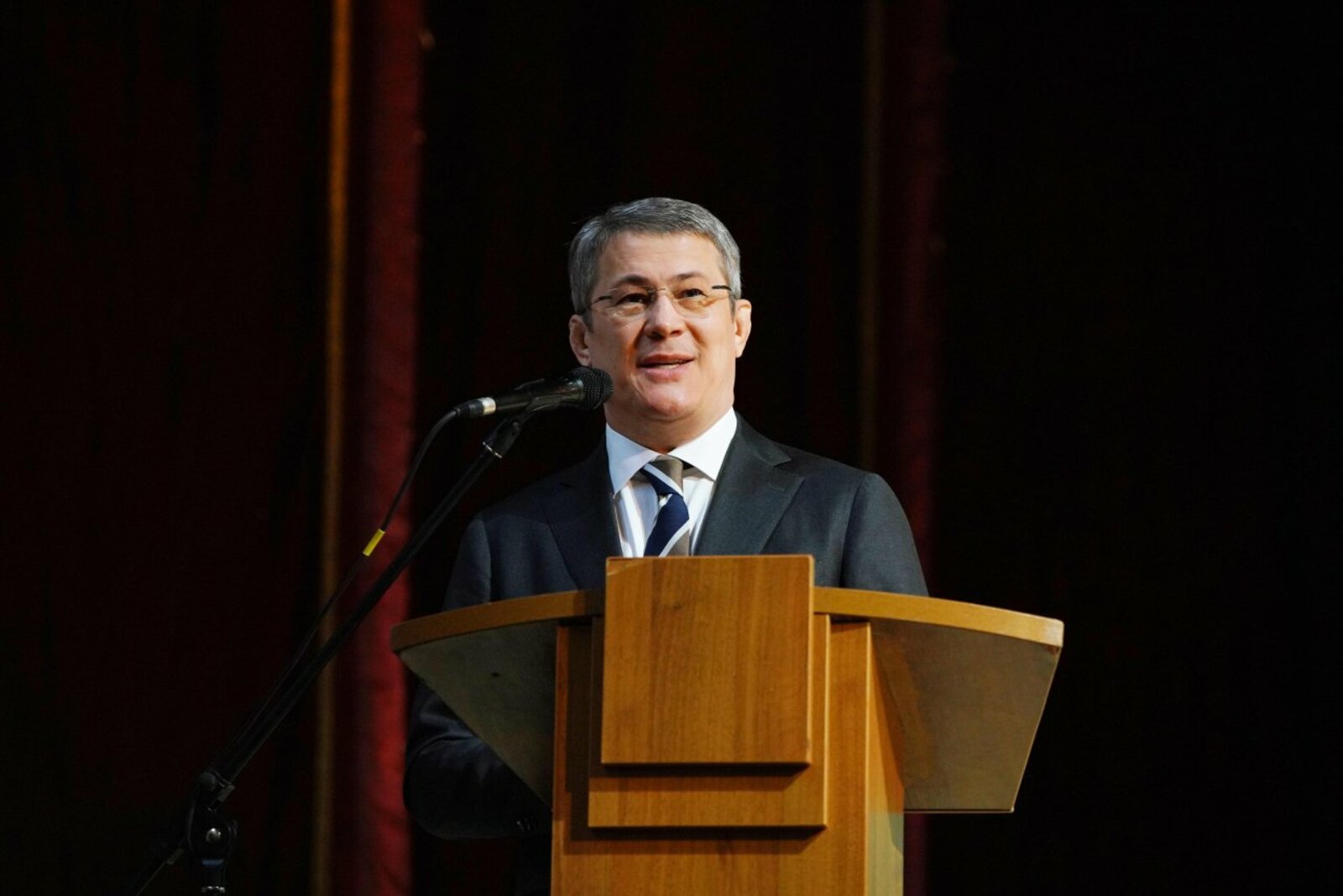 Олег Яровиков