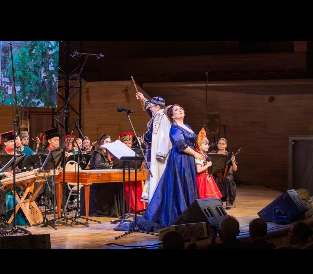 ансамбль "Россия" имени Л.Зыкиной предоставлено Рамилом Гайзуллиным