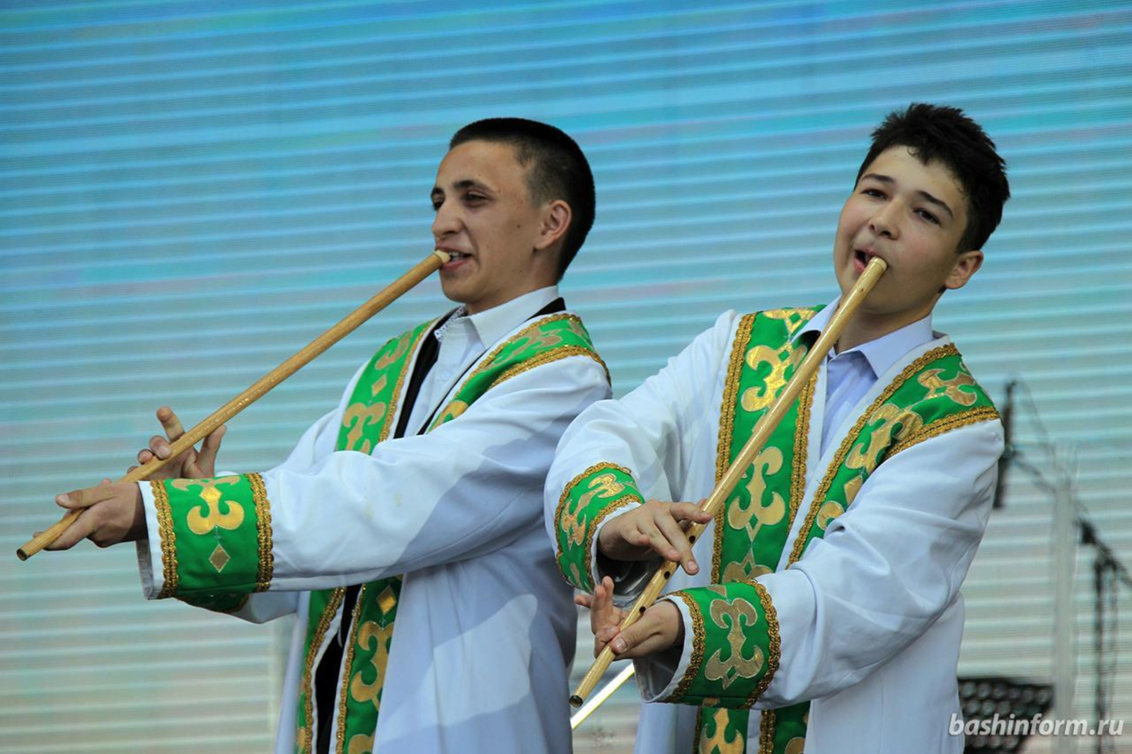 Олег Яровиков