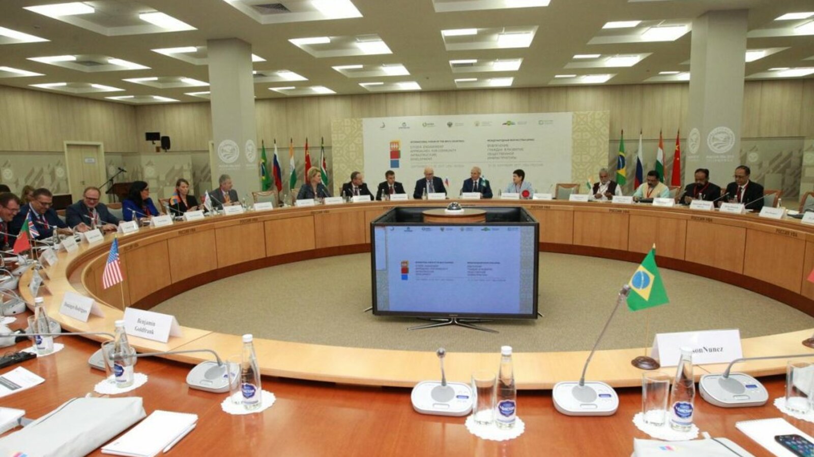 Олег Яровиков