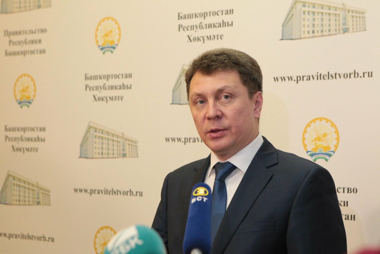 Олег Яровиков
