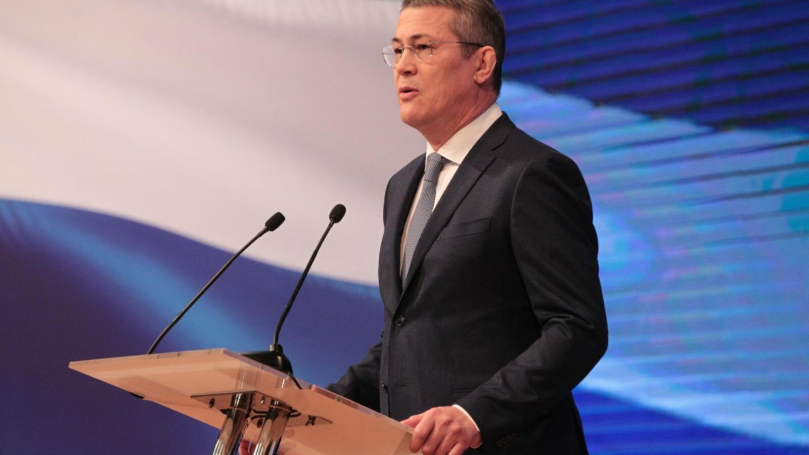 Олег Яровиков