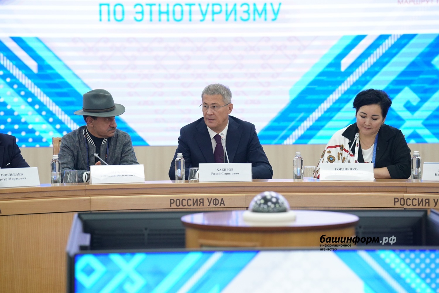 Олег Яровиков