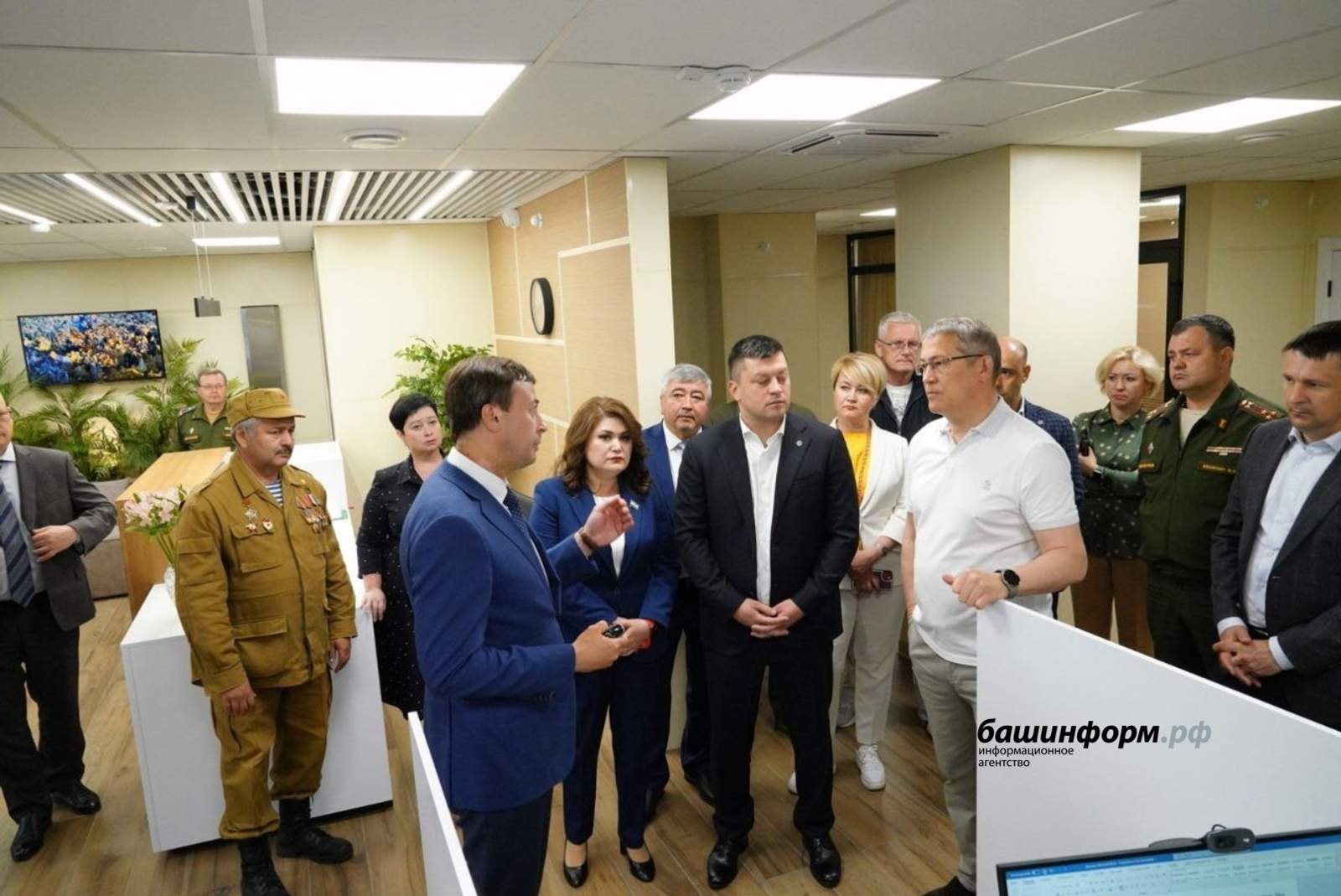 Олег Яровиков