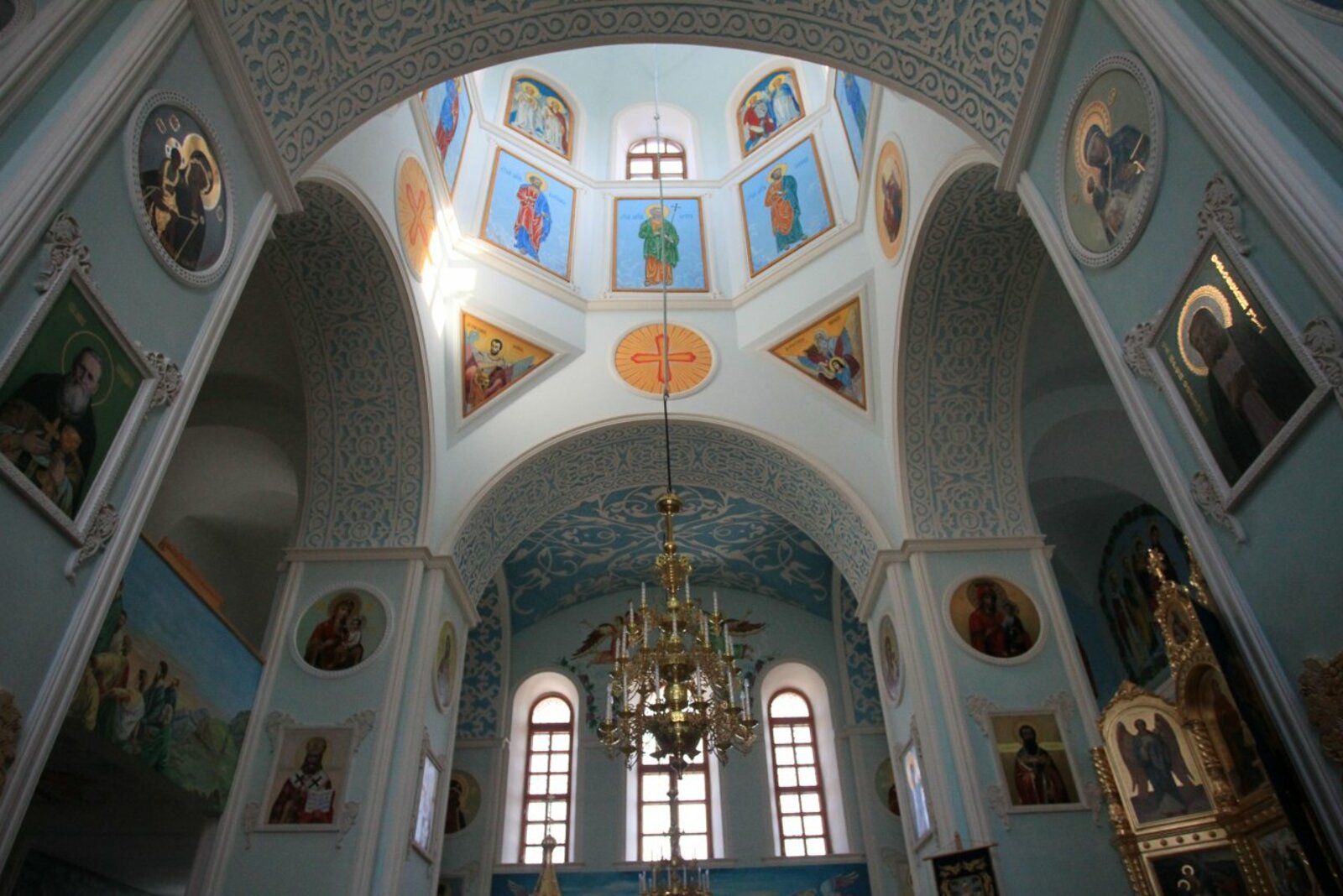 Олег Яровиков