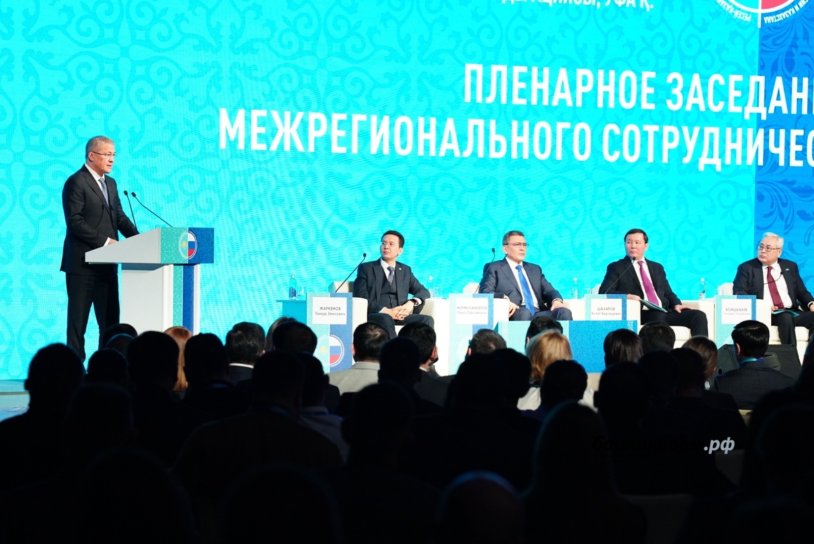 Олег Яровиков