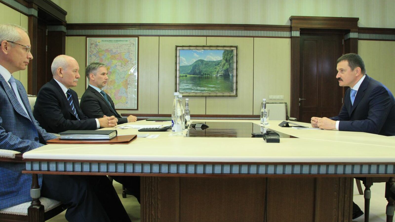 Олег Яровиков