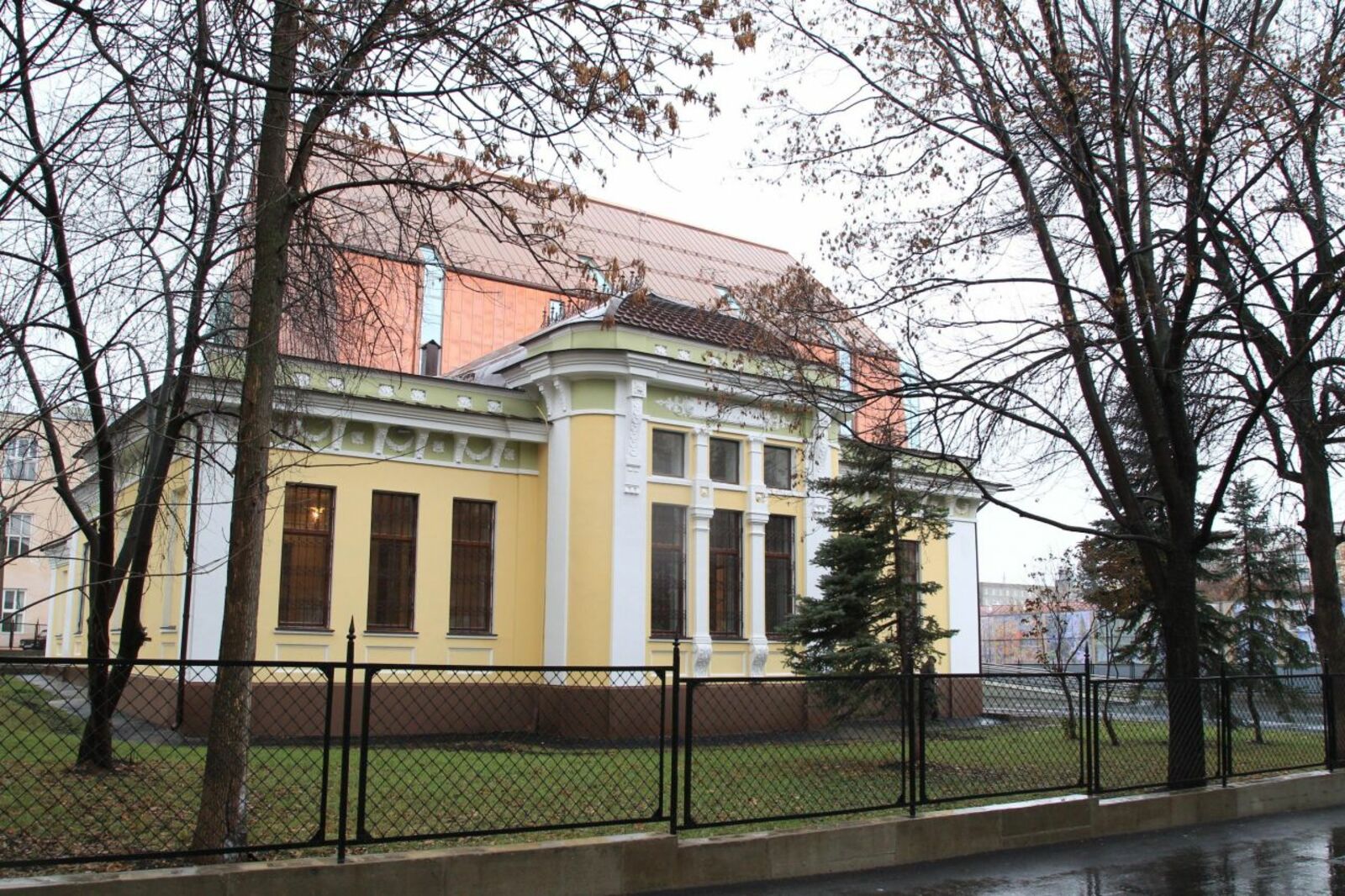 Олег Яровиков