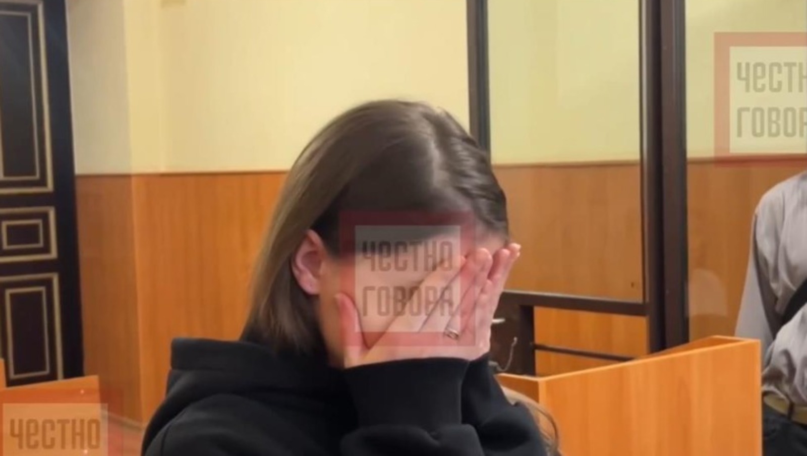 стоп-кадр видео «Честно говоря»