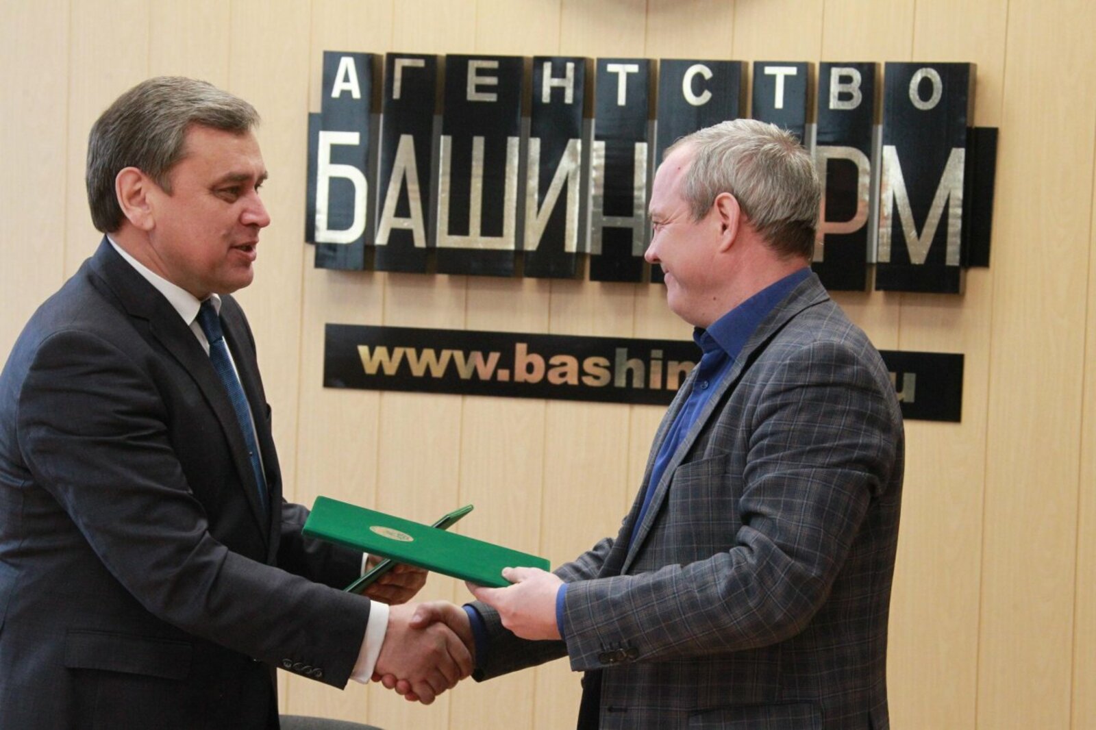 Олег Яровиков