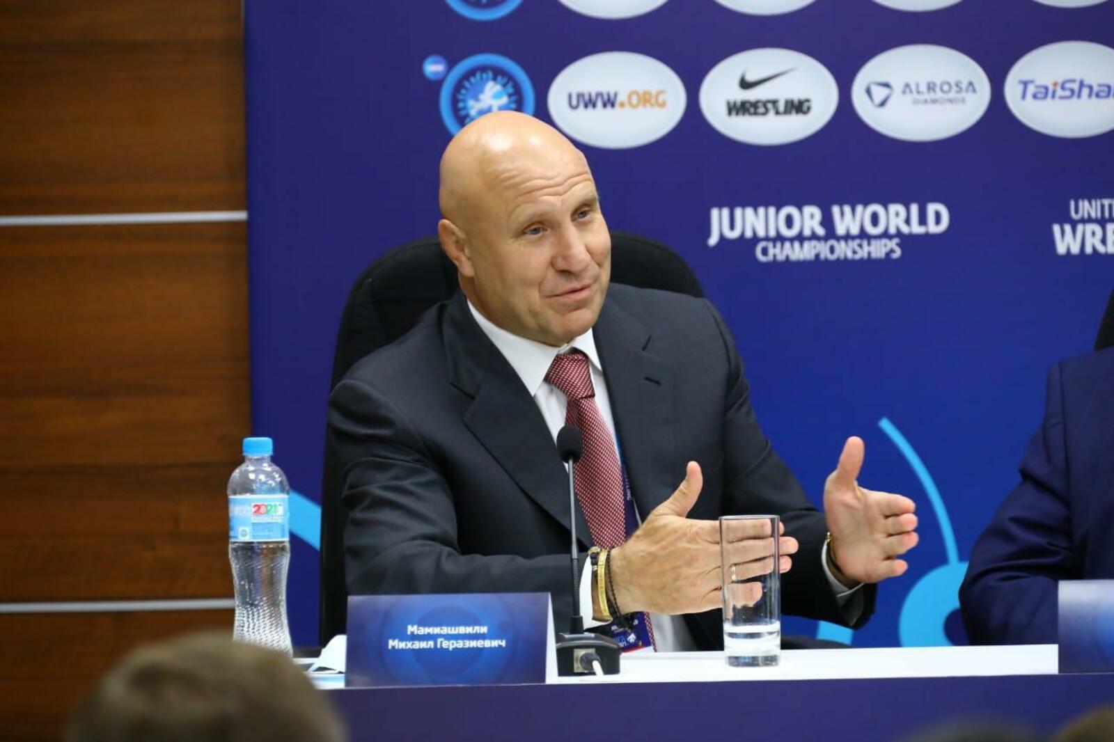 Валерий Шахов, Олег Яровиков