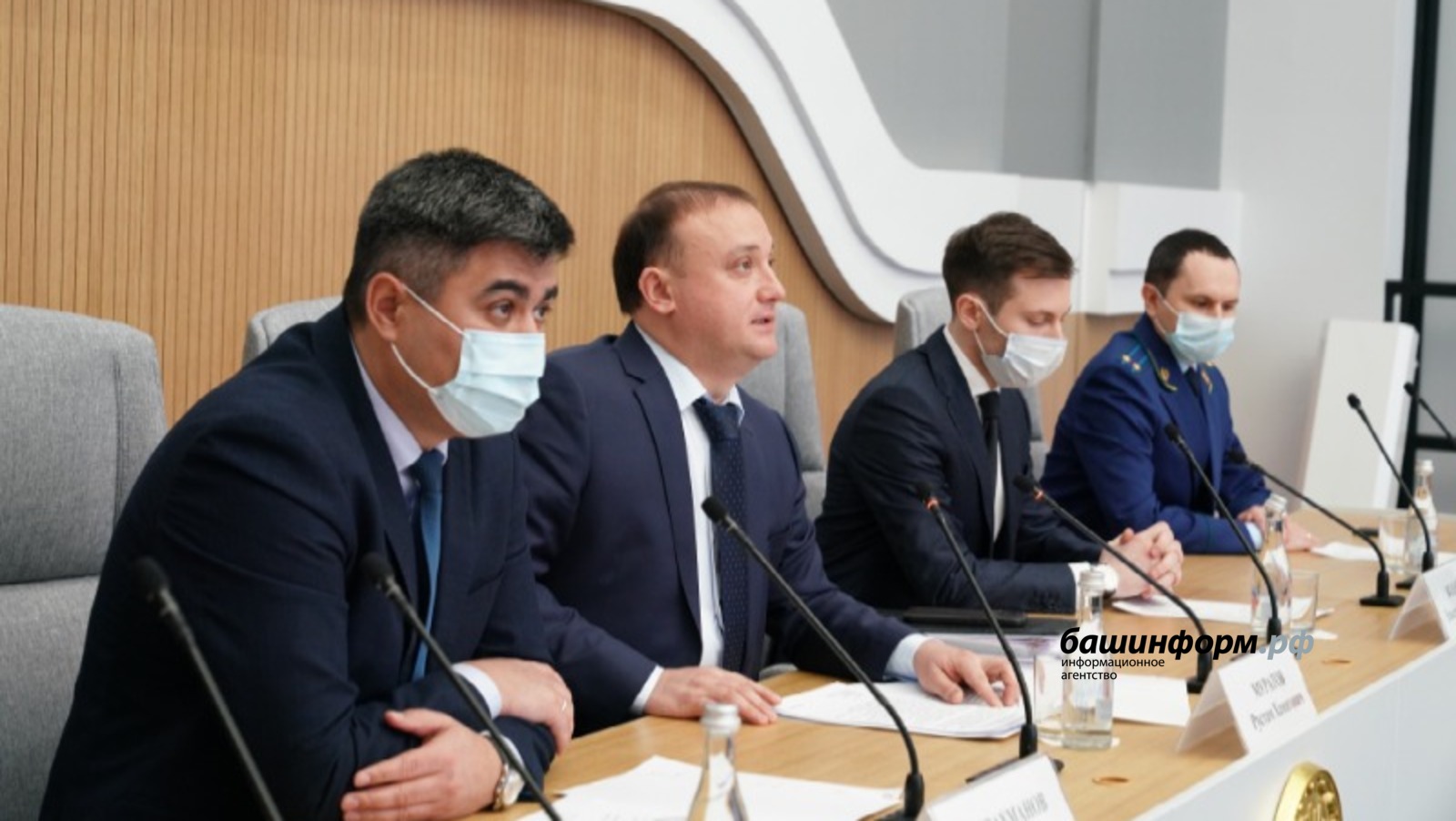 Олег Яровиков