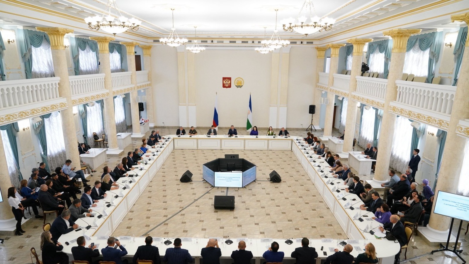 Олег Яровиков