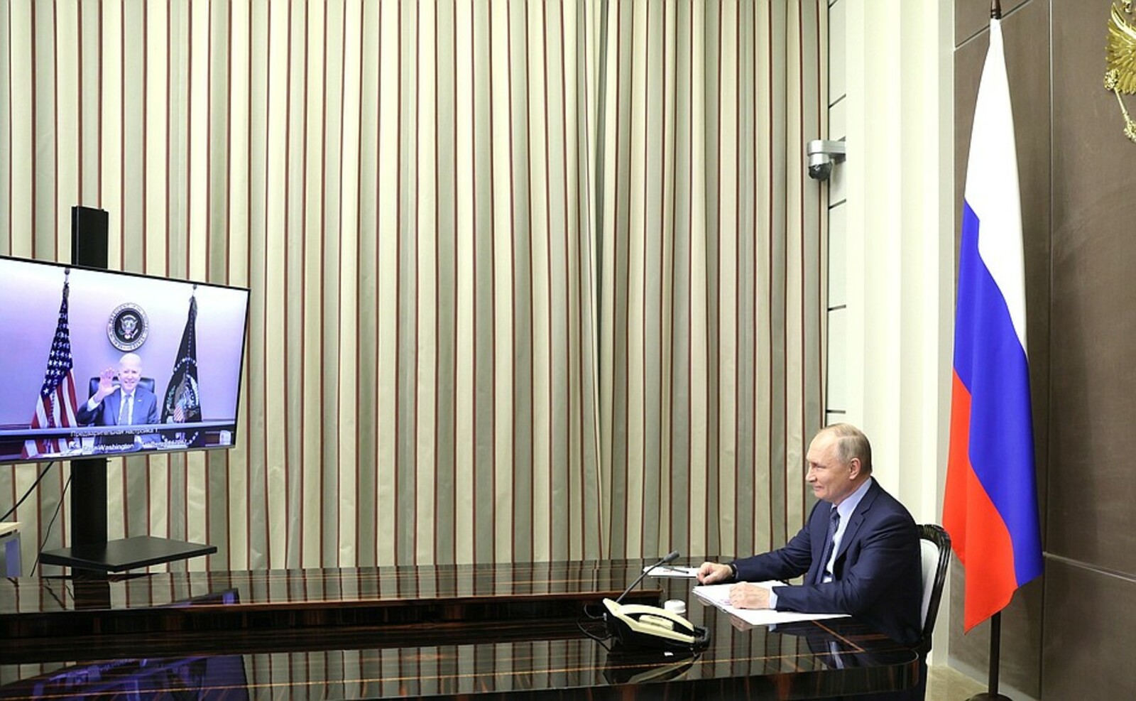 Анонс: Путин с Байденом по телефону говорить будут