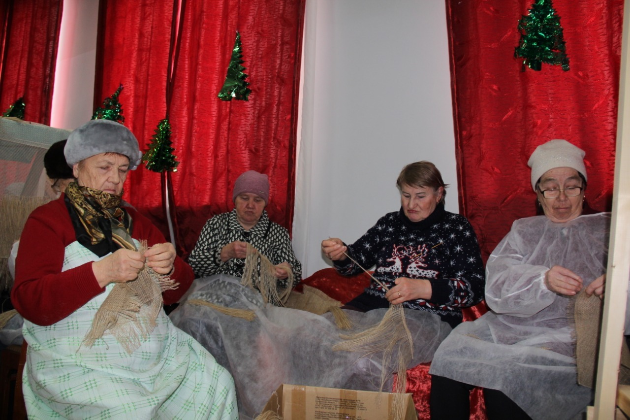 Чишминский район присоединился к российскому проекту "Народная сеть" по плетению маскхалатов и сетей