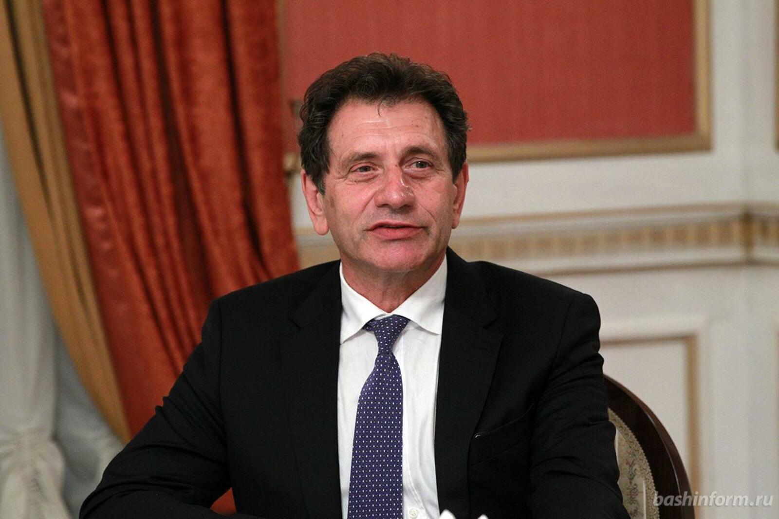Олег Яровиков