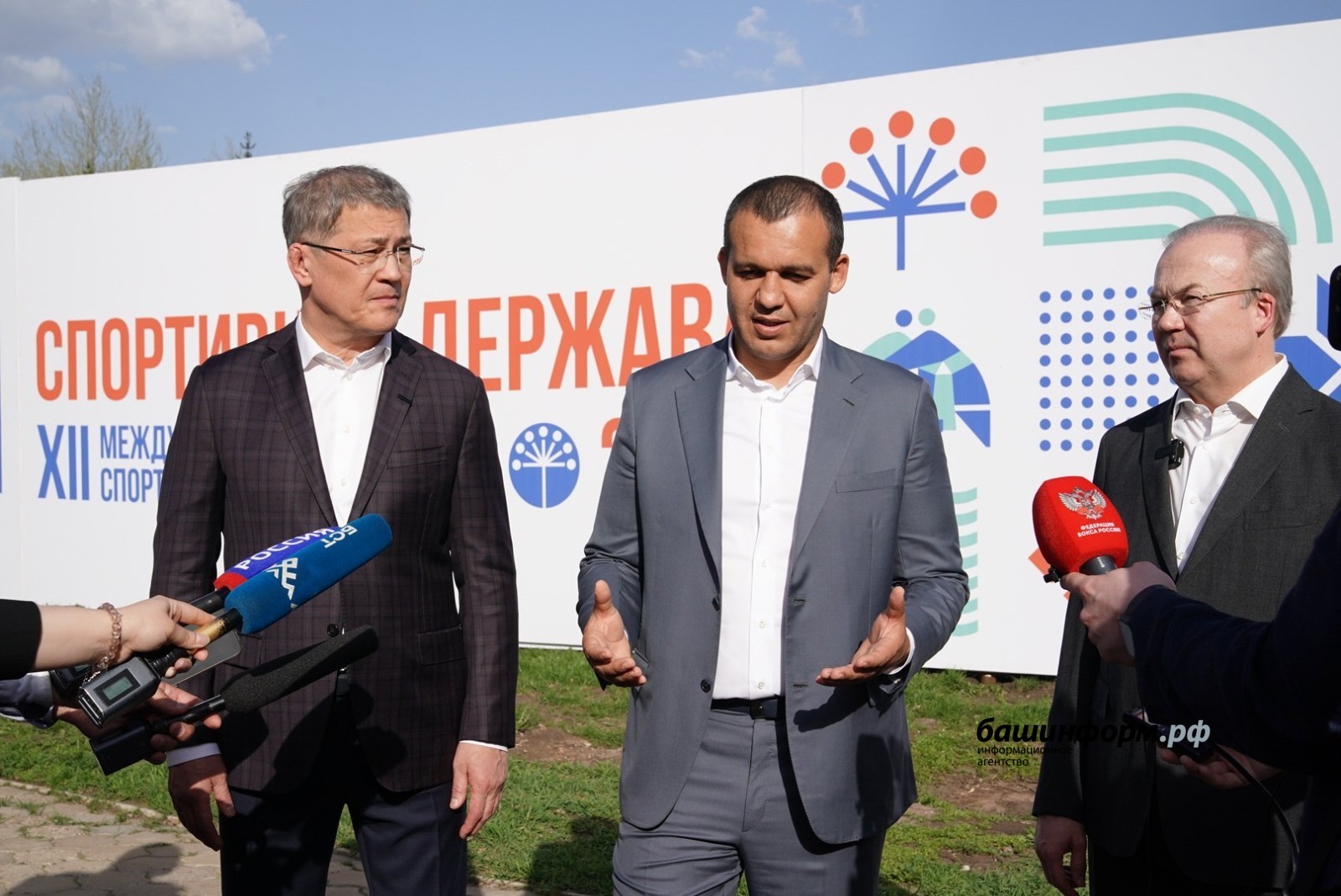 Олег Яровиков