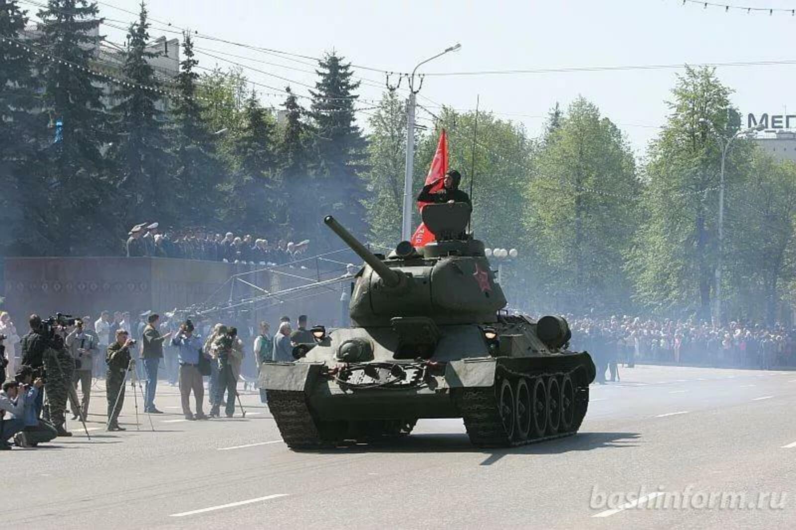 Олег Яровиков