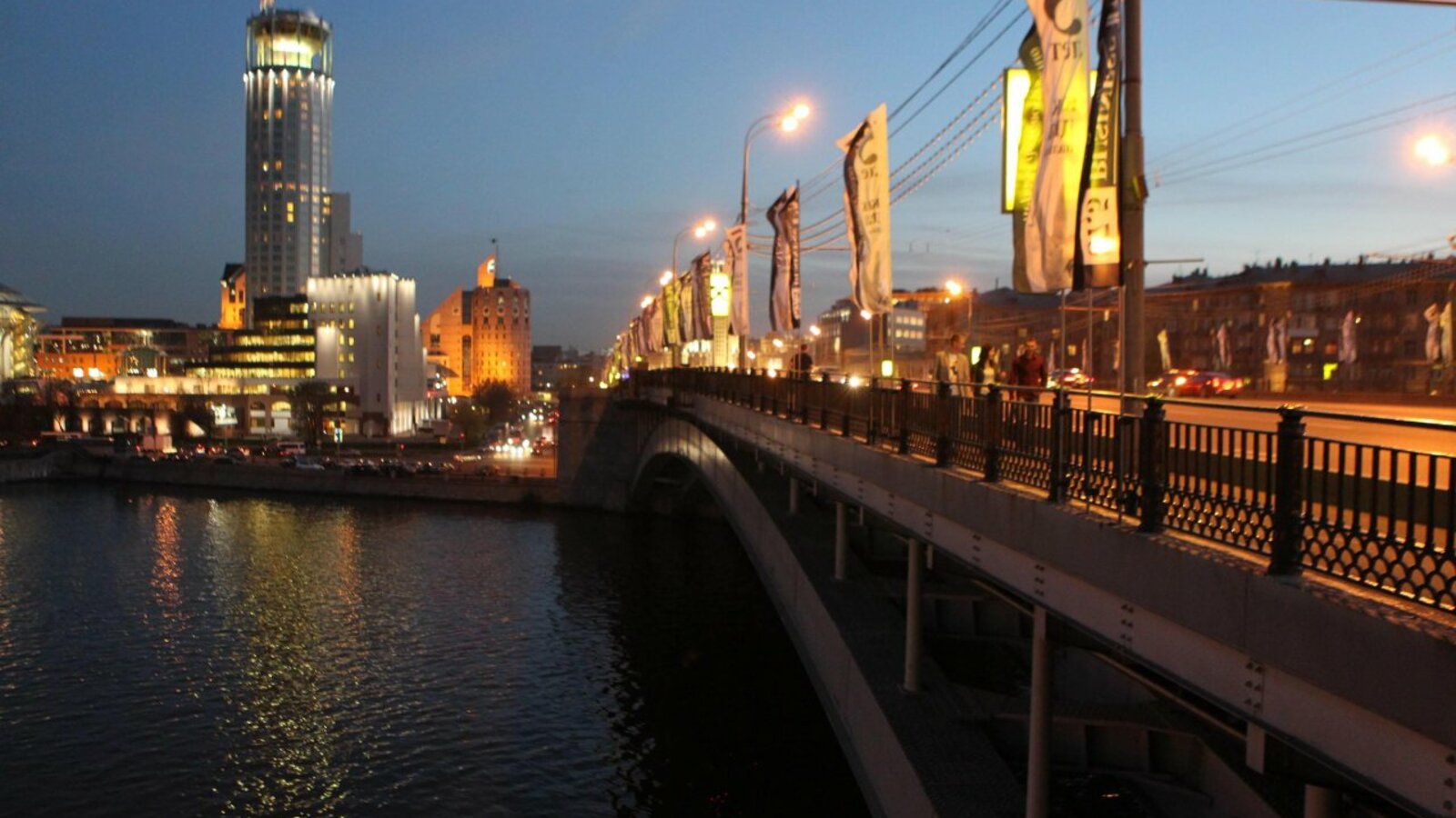 Олег Яровиков