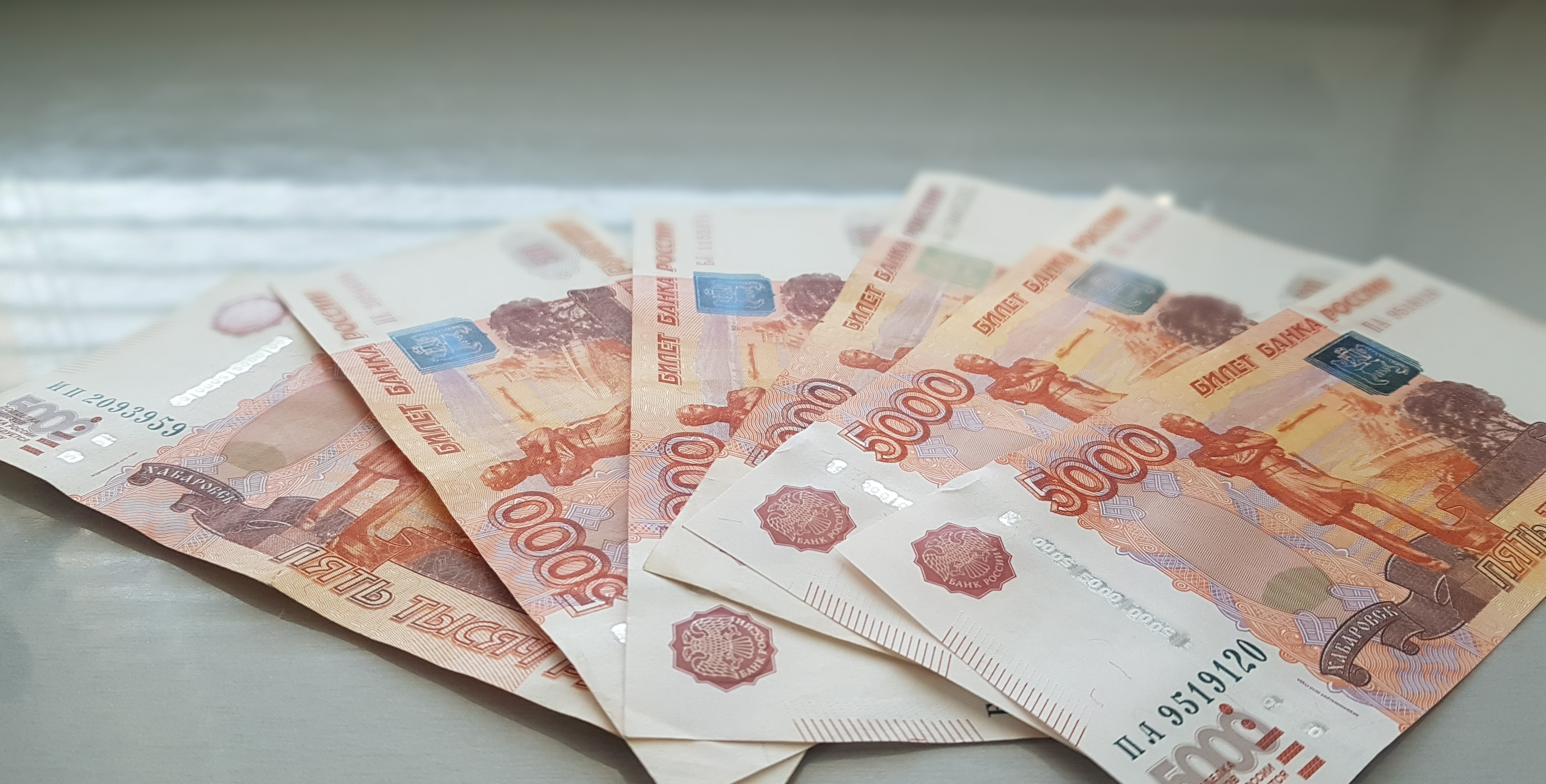 Жительница Башкирии украла у подруги 10 тысяч рублей