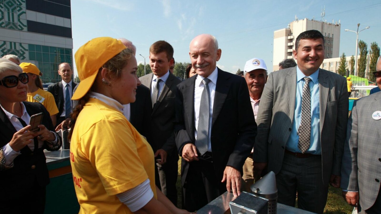 Олег Яровиков