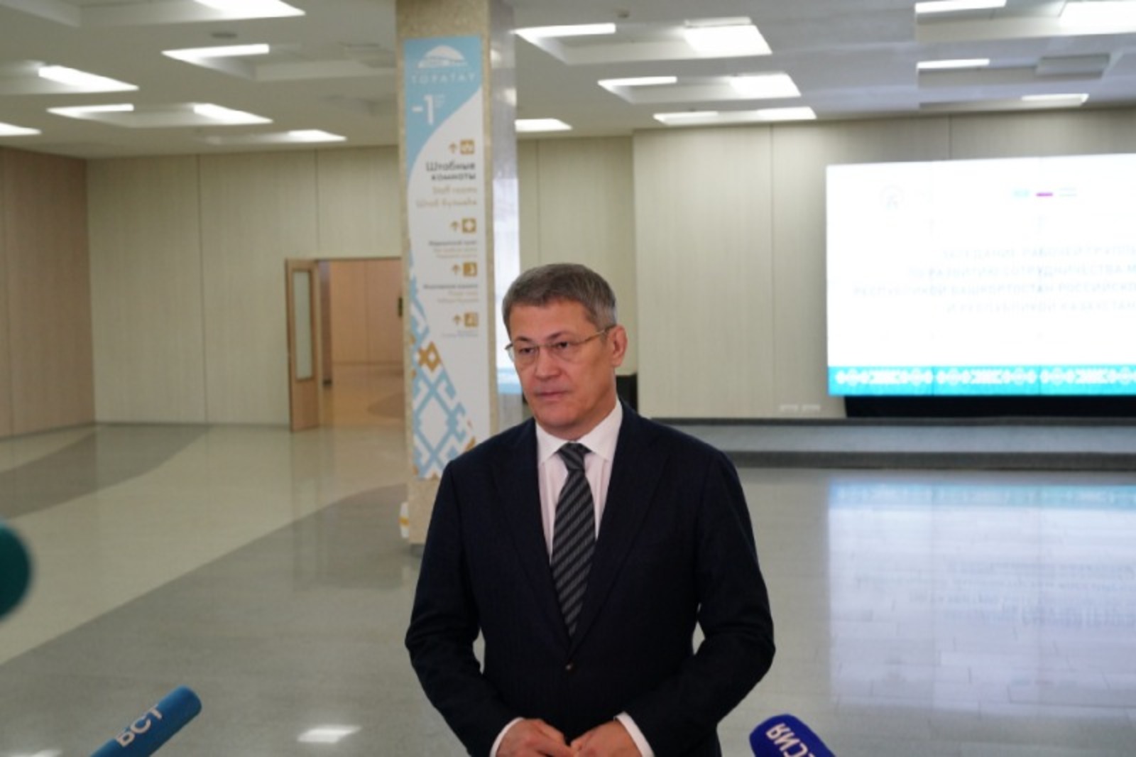 Олег Яровиков