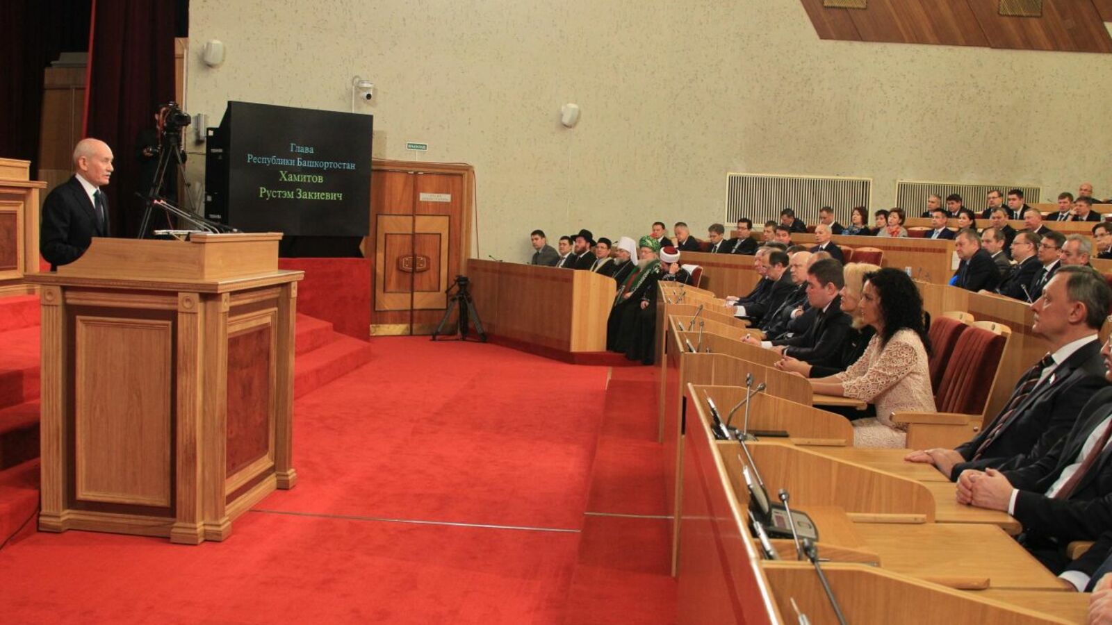 Олег Яровиков