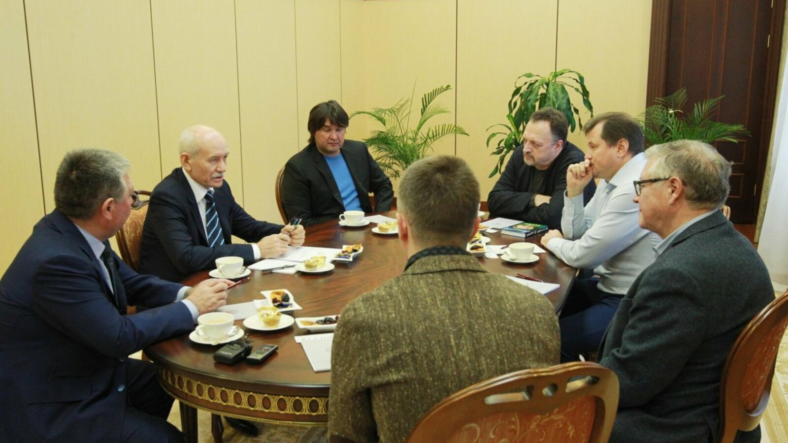 Олег Яровиков