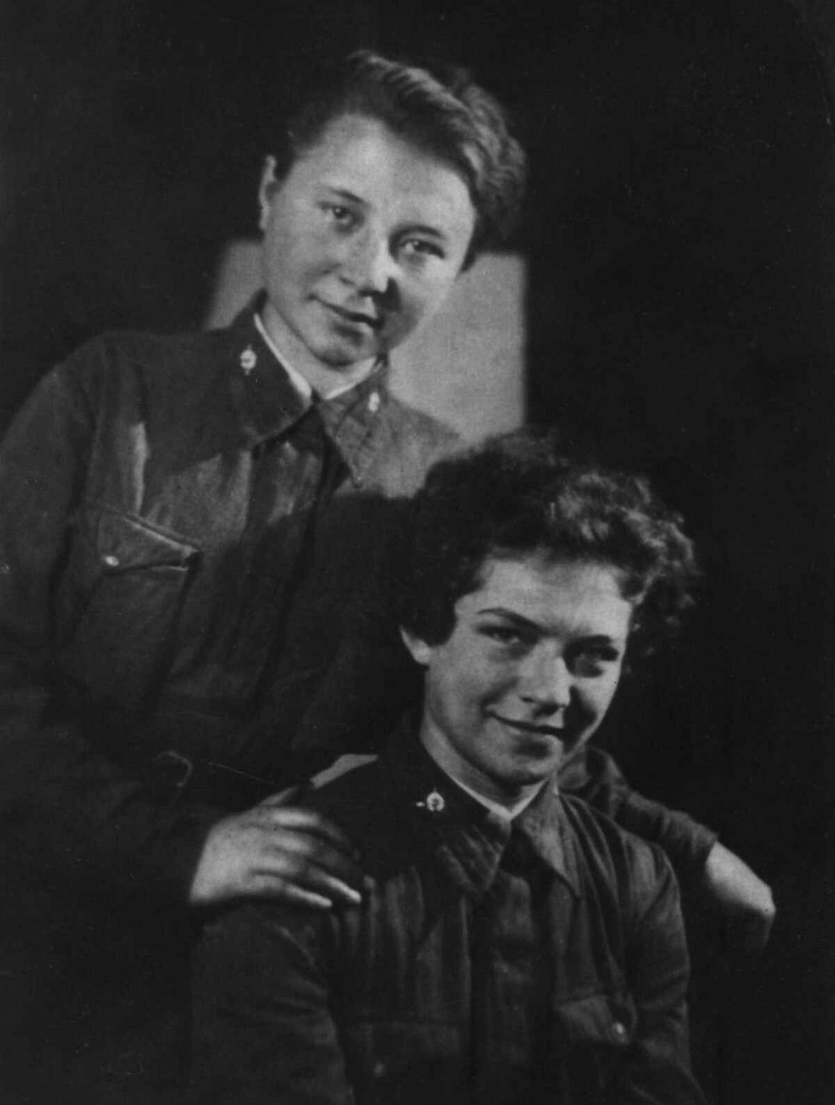Н.Ковшова и М.Поливанова. Октябрь 1941 г.