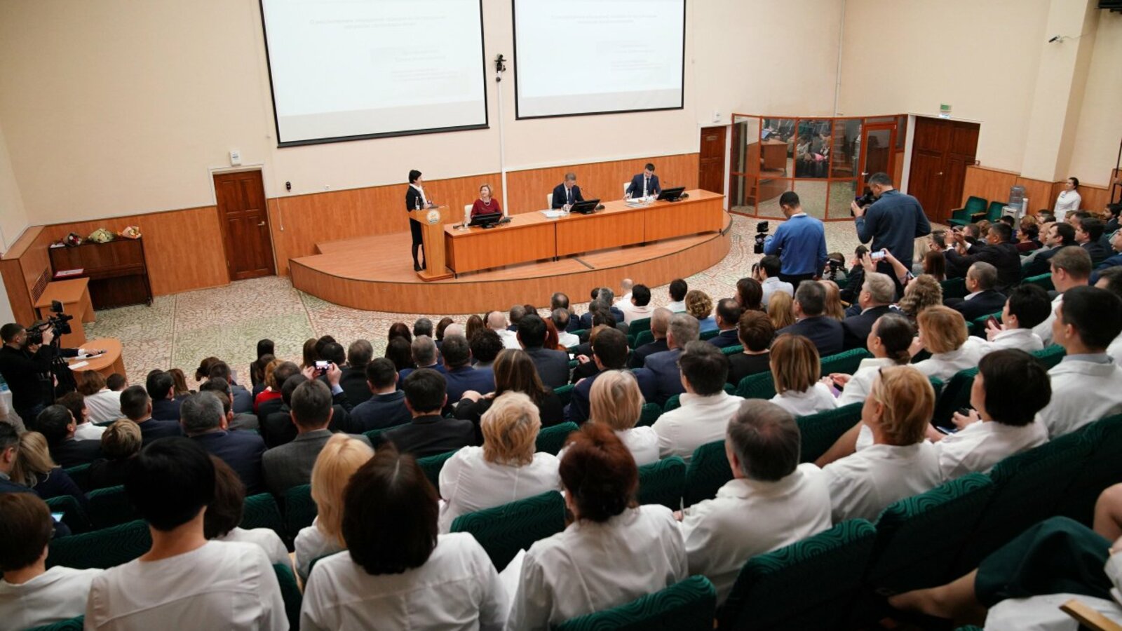 Олег Яровиков