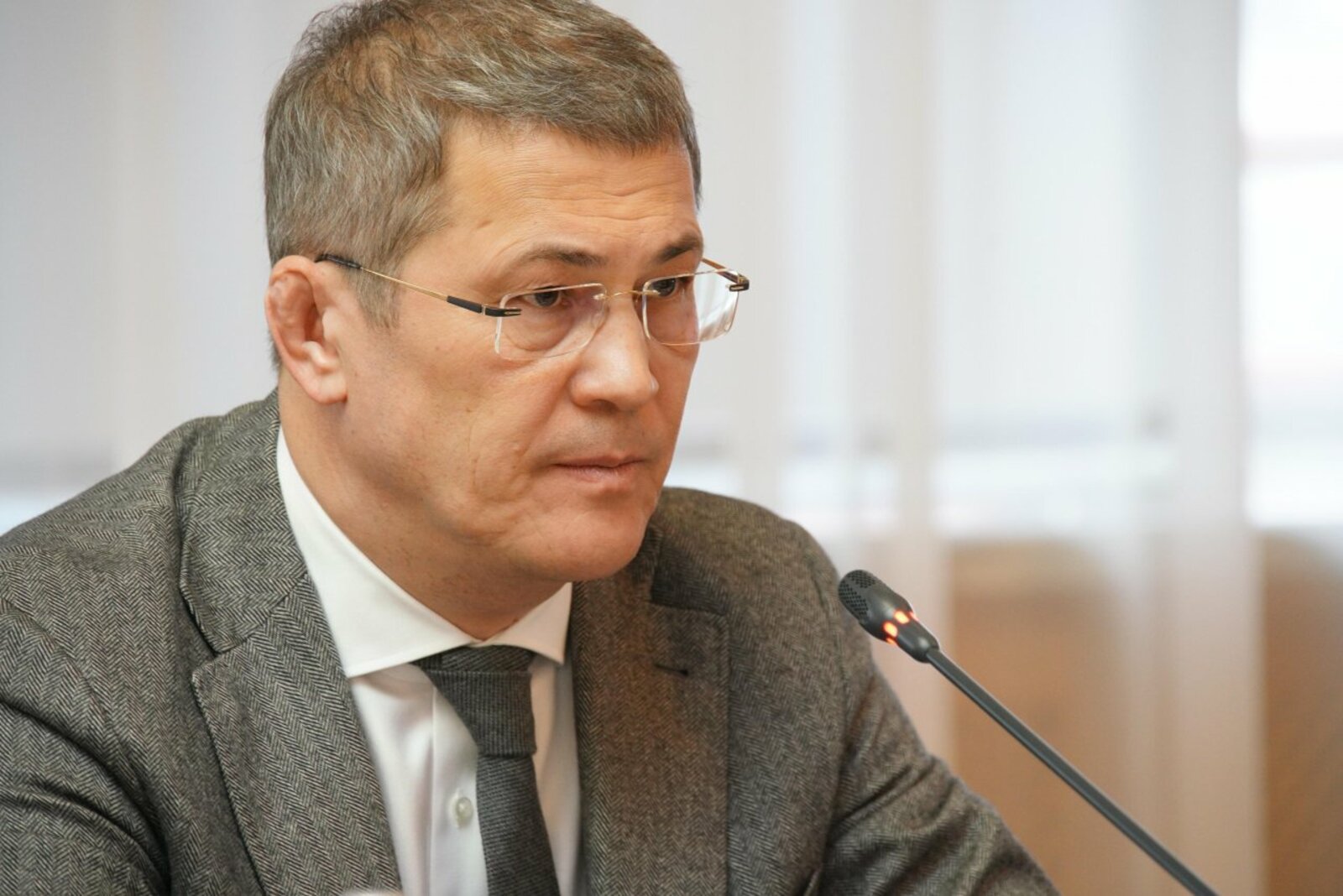 Олег Яровиков