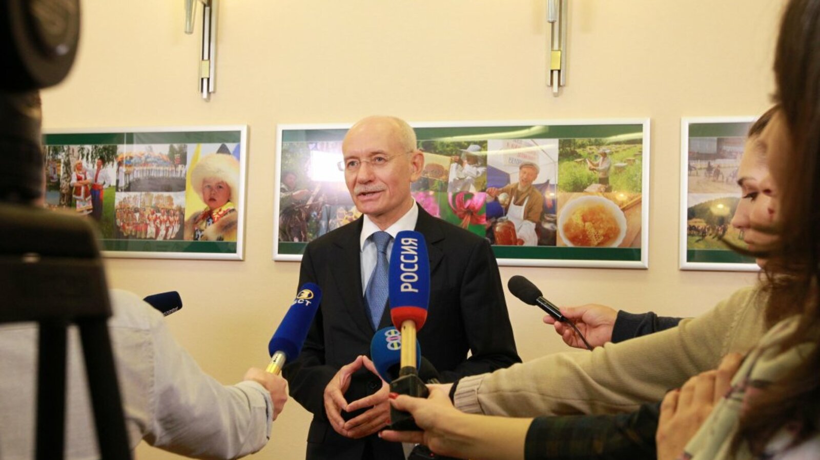 Олег Яровиков