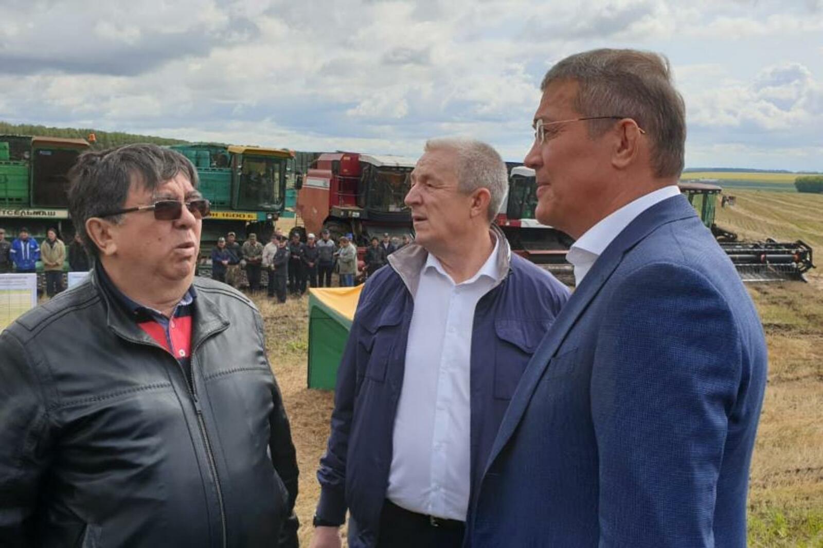 автор