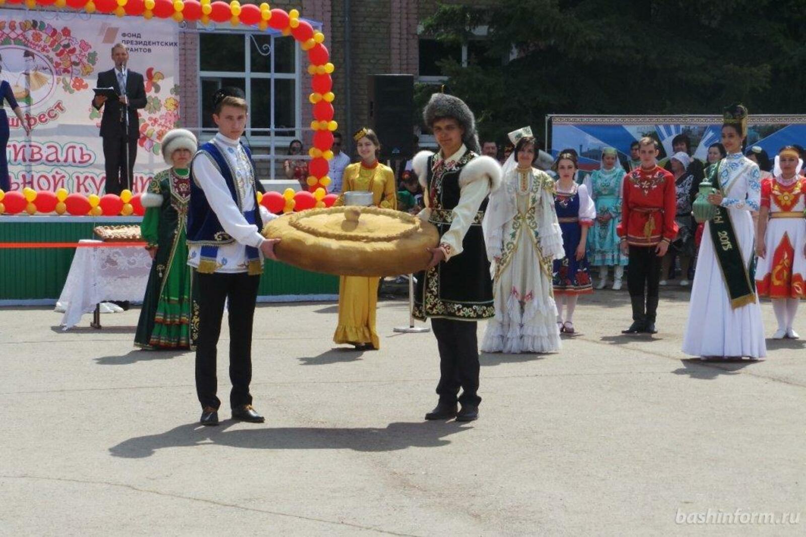 автор