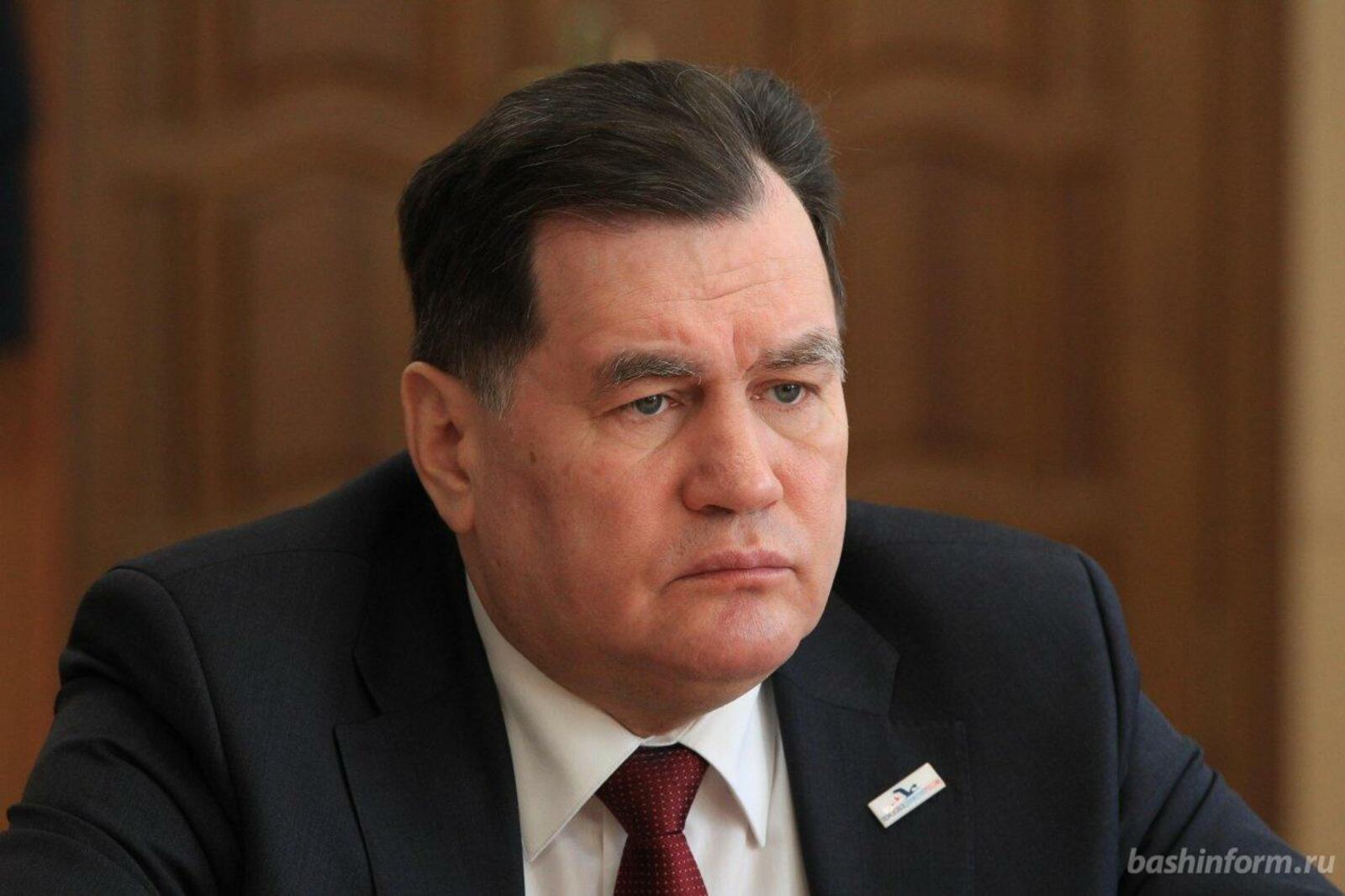 Олег Яровиков